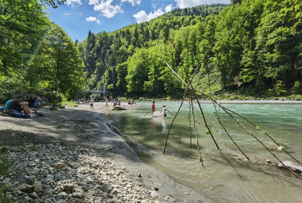 Der Entenlochklamm Strand beim Klobenstein in Kössen