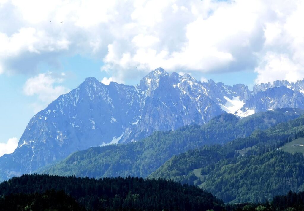 Walchsee Österreich: Blick von Walchsee und Kössen auf das Kaisergebirge